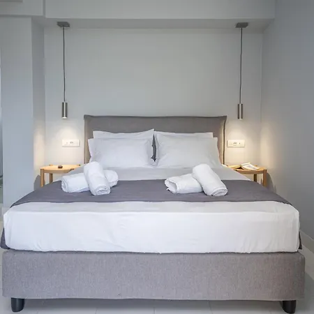 Mary's & Ξενοδοχείο Σάμη